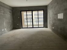 蓝城 大三房 南北通透 纯毛坯 单价6200 首付24万 紧邻思源 小区自带游泳池 花园洋房